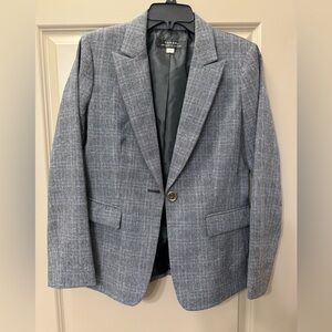 Tahari women’s blazer size 8 gray, black, and purple pattern